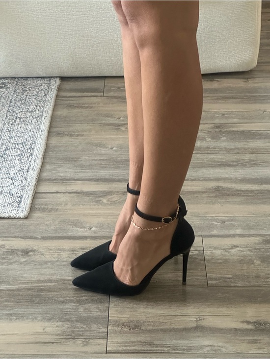 Shoes - Black Ankle-Strap Pointed Toe Pumps
